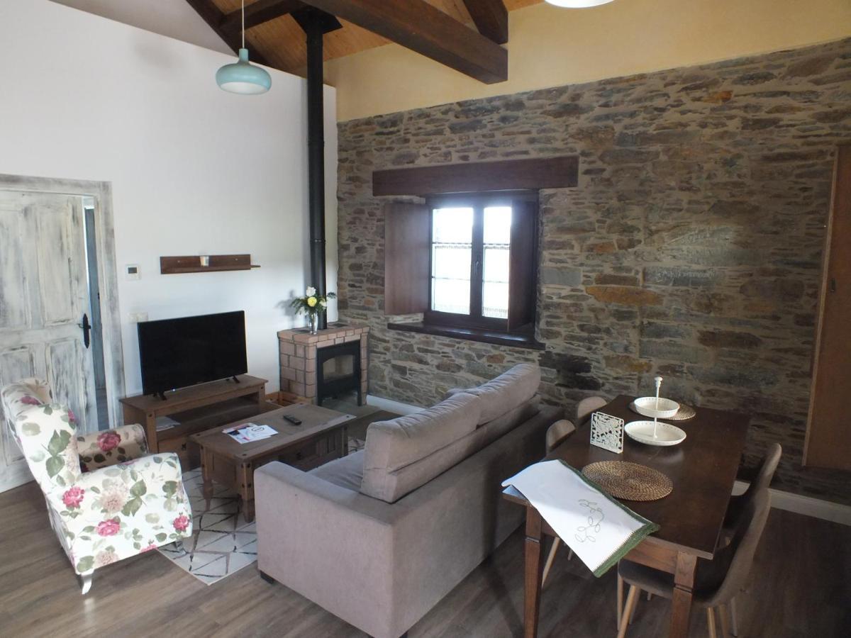 Puerta Del Castro Appartement Coana